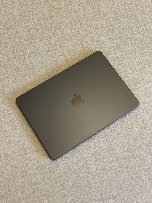 *IDEALNY* MacBook Air M2 8GB RAM 256GB SSD macOS + GRATISY ~250 zł