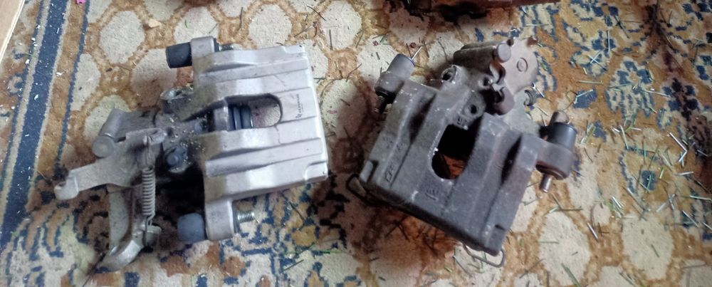Zaciski hamulcowe Tył Opel Vectra c