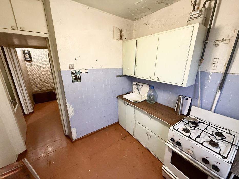 Район Новомиколаївка.Поруч 25-ї школи