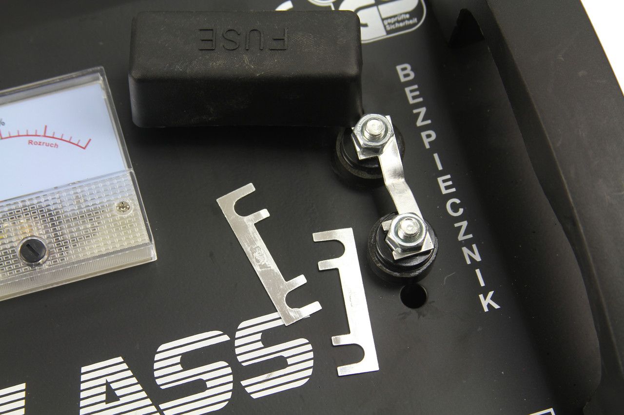 Prostownik Z Rozruchem Ripper Class 630 12/24V Do Busa Tira Ciągnika