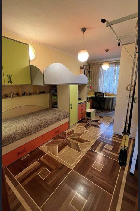 Продам 3х.кв. 5/9 на Алексеевке , ост. Солнечная