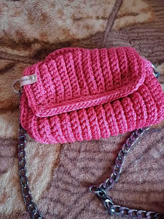 Сумочка через плече