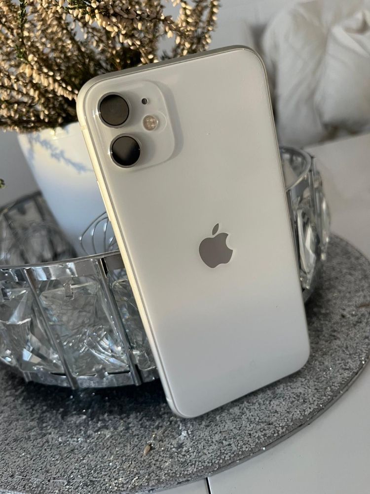 iPhone 11 128 GB biały
