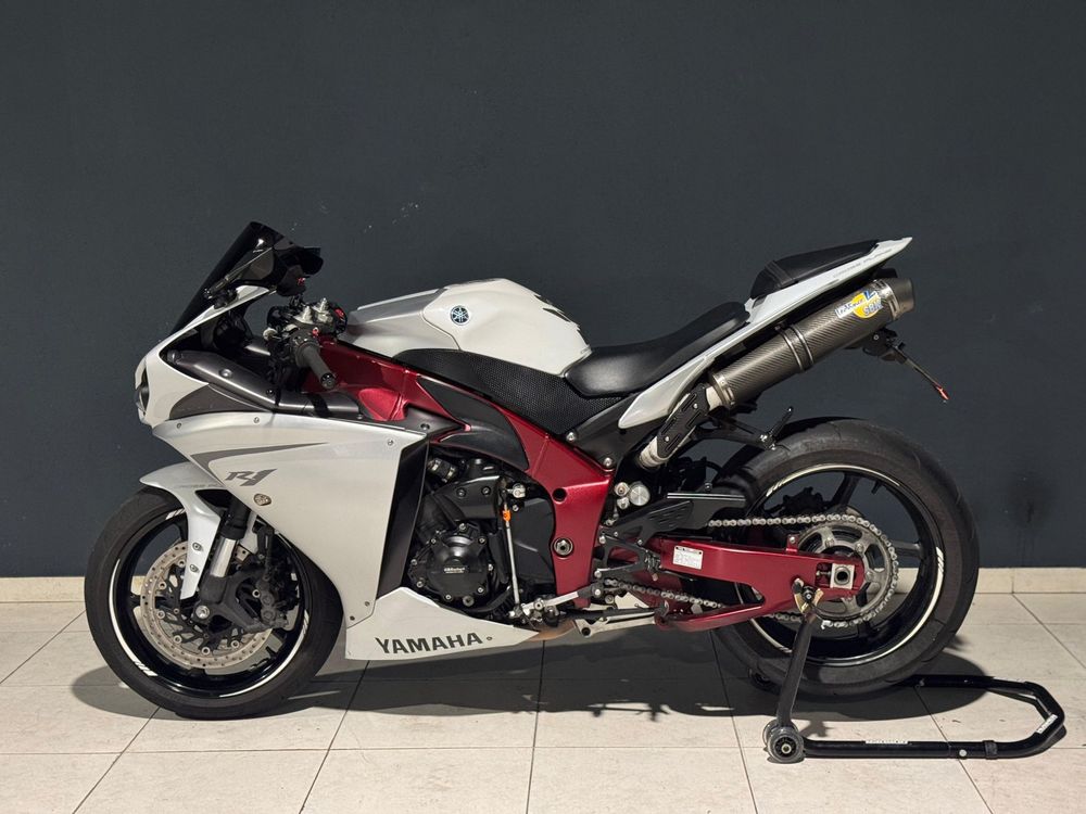 Yamaha R1 Crossplane  2012