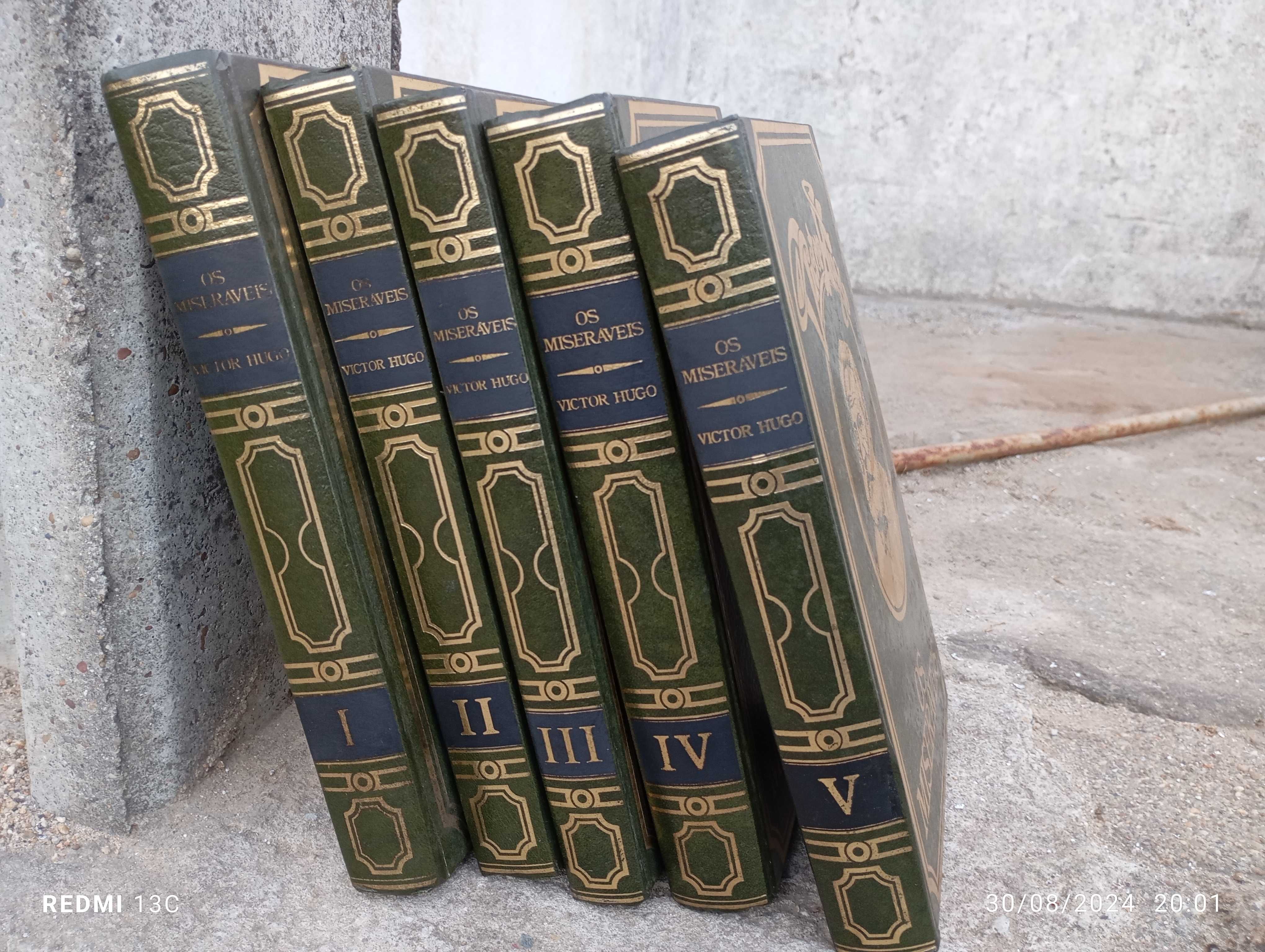 Coleções de livros antigos