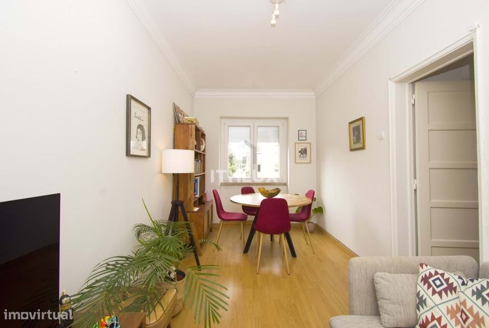 Apartamento  T2 transformado em T1 em São Domingos de Benfica com arre