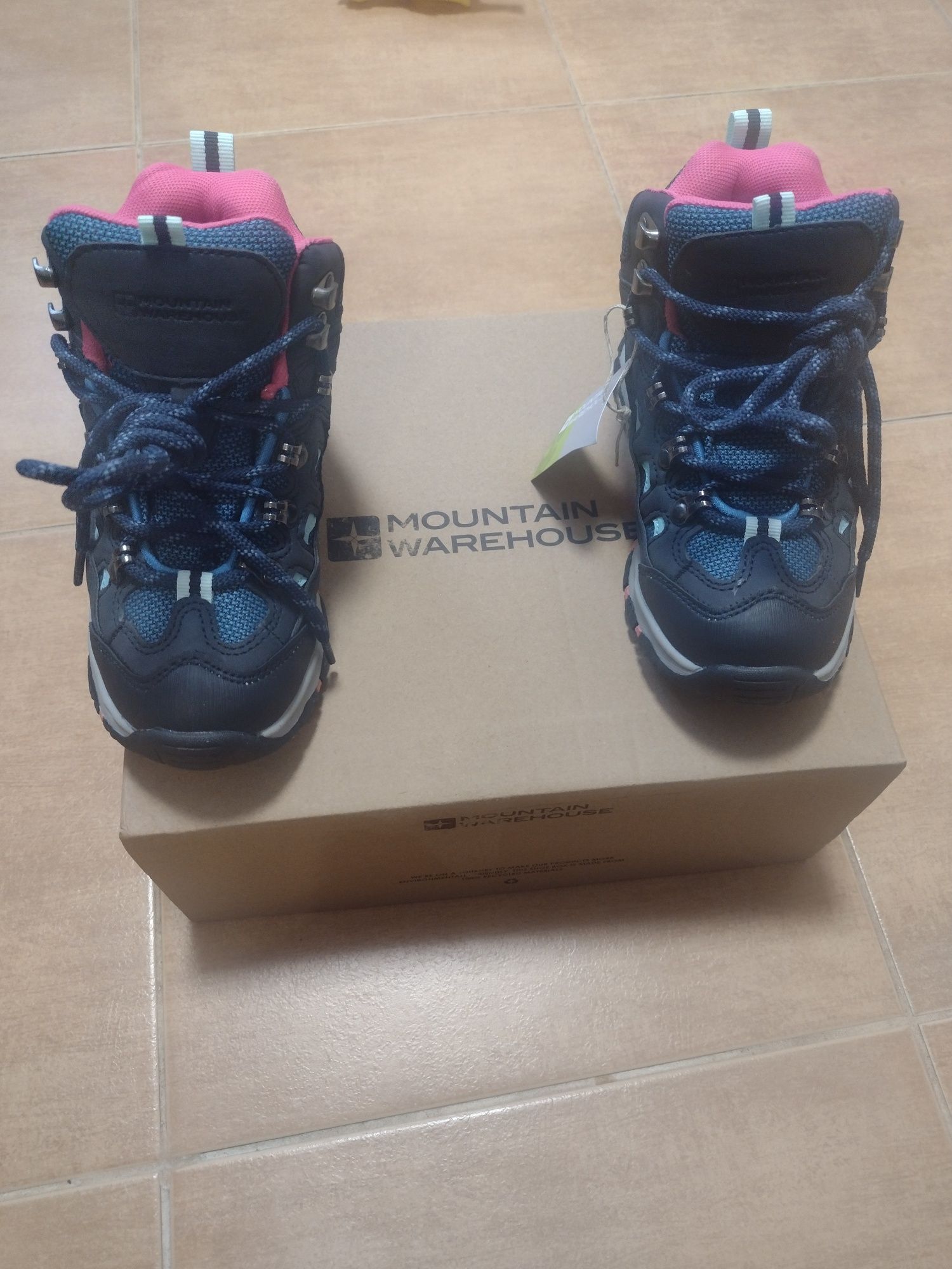 Nowe buty dziewczęce trekkingowe rozm.32 Mountain Warehouse
