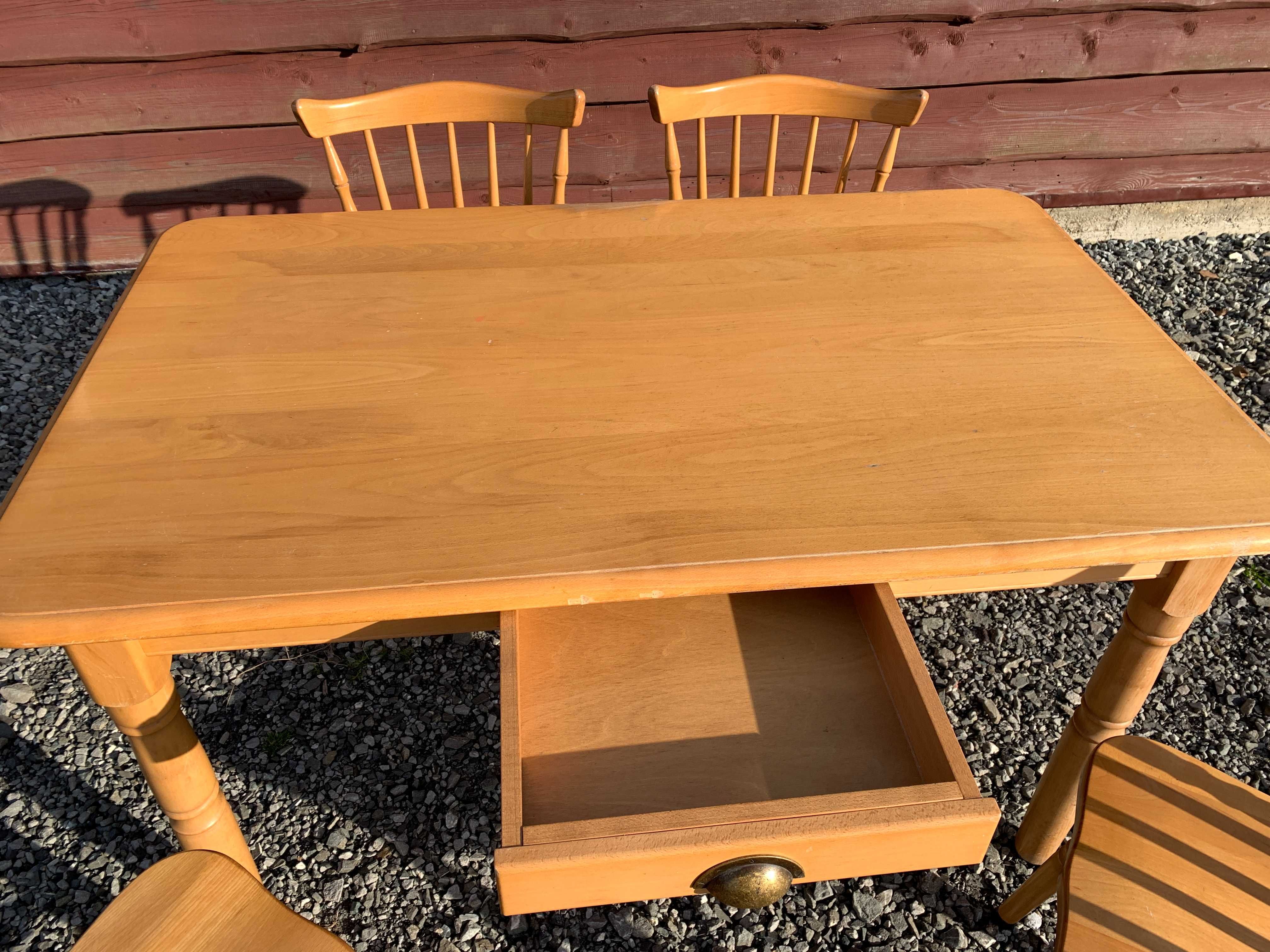 Stół z krzesłami drewno bukowe, toczone, drewniane
