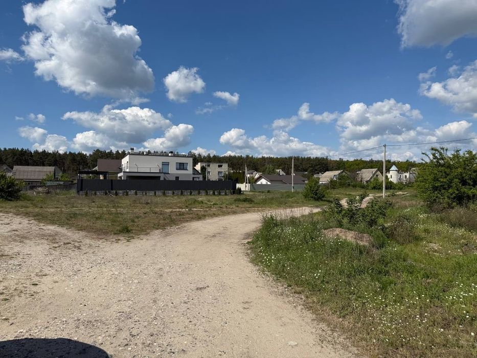 Продаю зем. ділянку.Центр Горенки. Під забудову, 6 соток, школа 300 м.