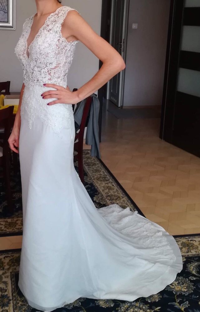 Przepiękna suknia ślubna z trenem + 2 welony (długi + krótki)+bolerko