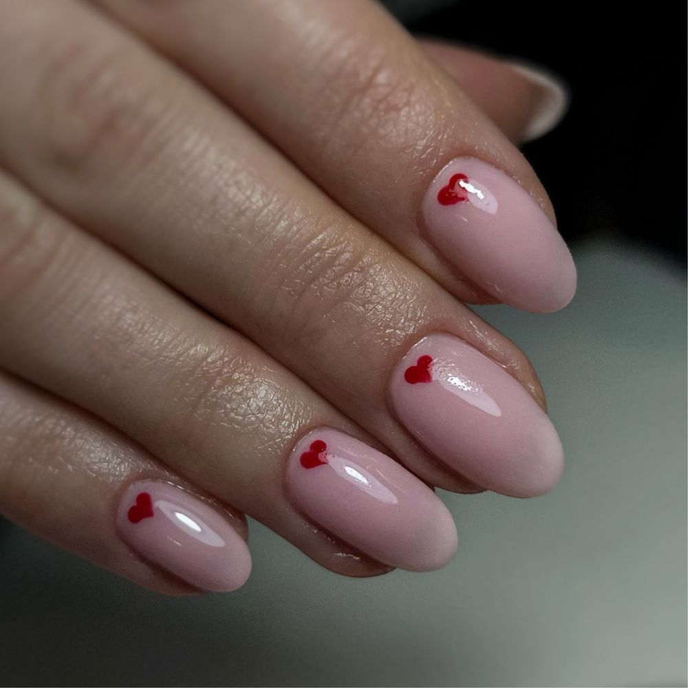 Manicure hybrydowy i żelowy