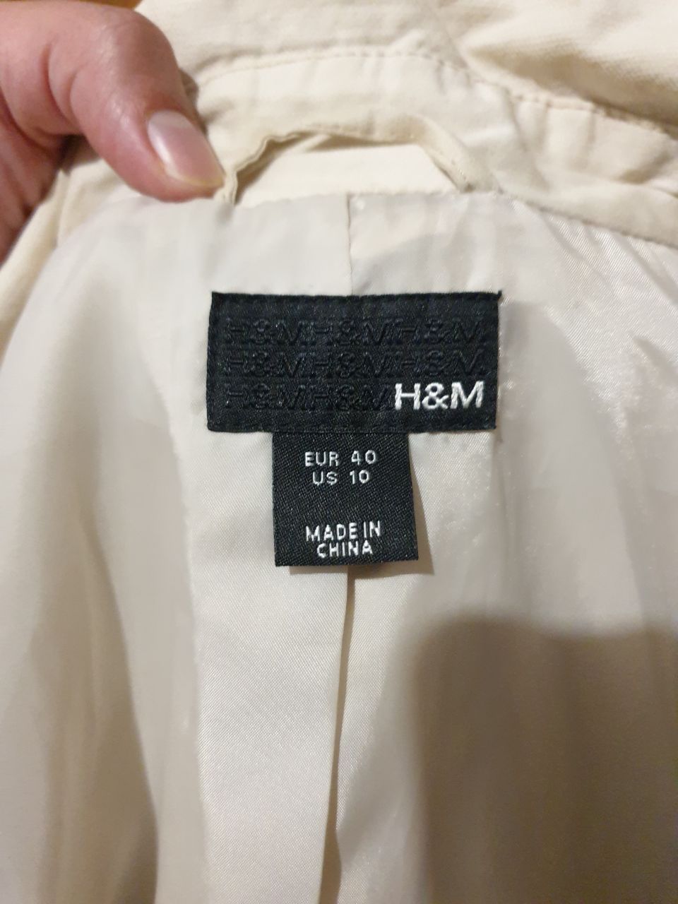 Пакет жіночого осіннього одягу S-M ( тренч, джинси, светр)