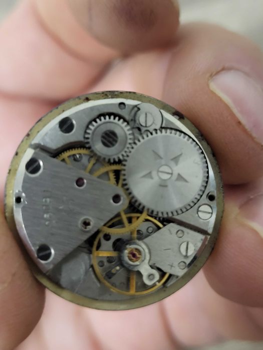 Механізм годинника ракета зеро і решта