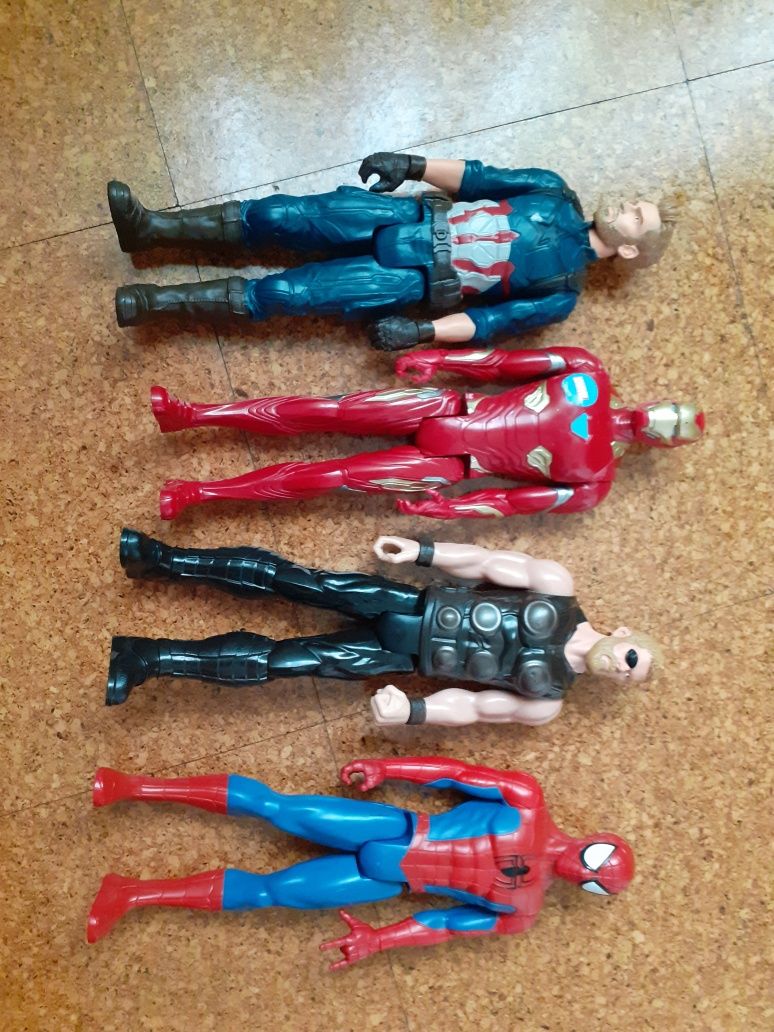 4bonecos originais da Marvel 30cm/ultimo valor