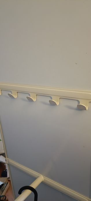 Lustro stojące IKEA KNAPPER 48x160 cm – Białe z wieszakami