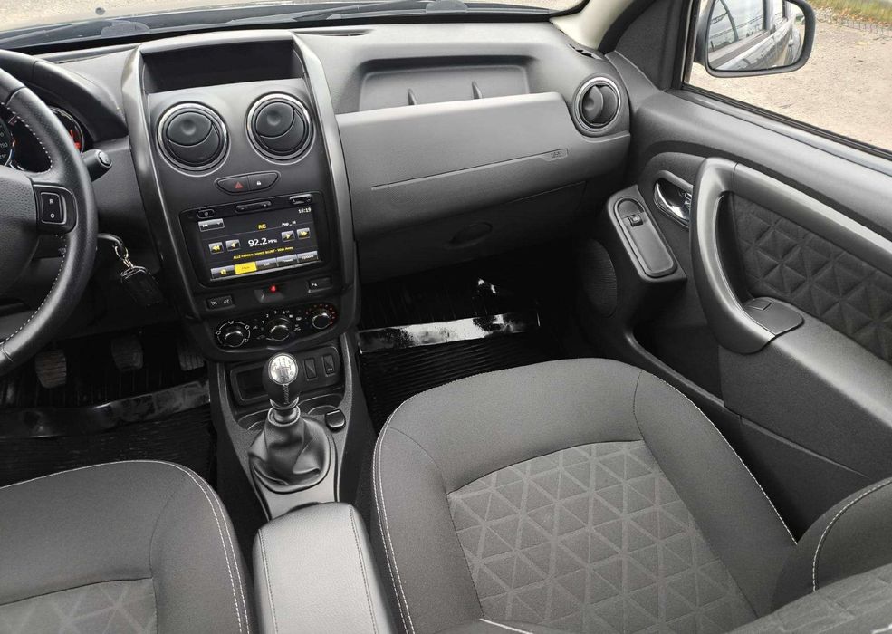 Продаю Dacia Duster 1.2 2015 року