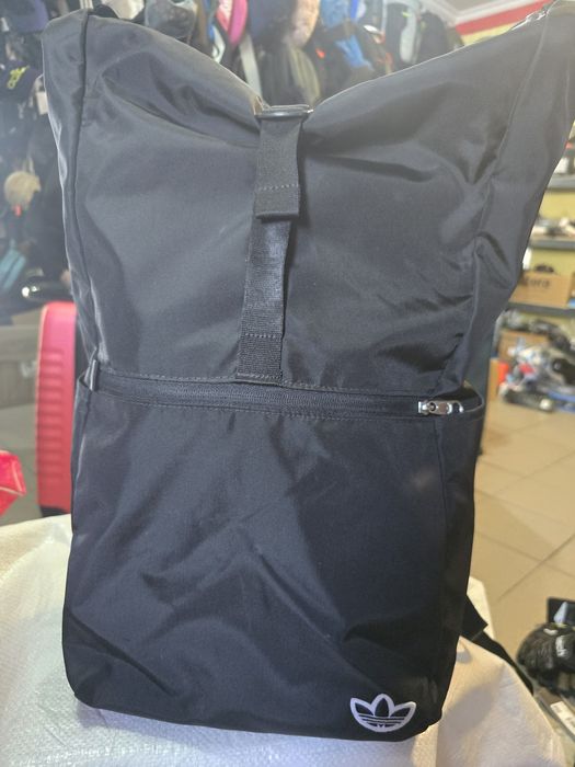 Рюкзак adidas Originals IJ0766
колір чорний великий однотонний