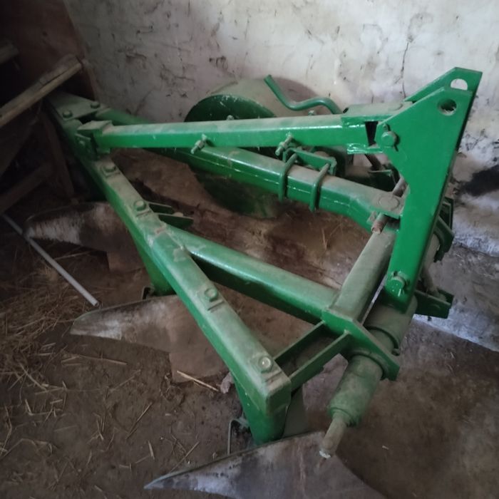 Pług 3 skibowy. Stan Bardzo dobry