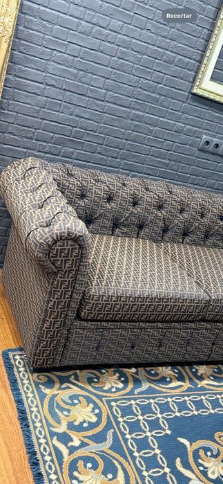 Sofá Chesterfield Fendi