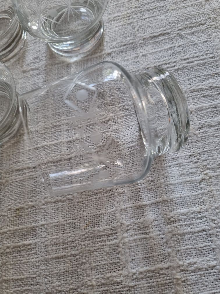 Kieliszki  szklaneczki 6 szt do koniaku szkło dawne