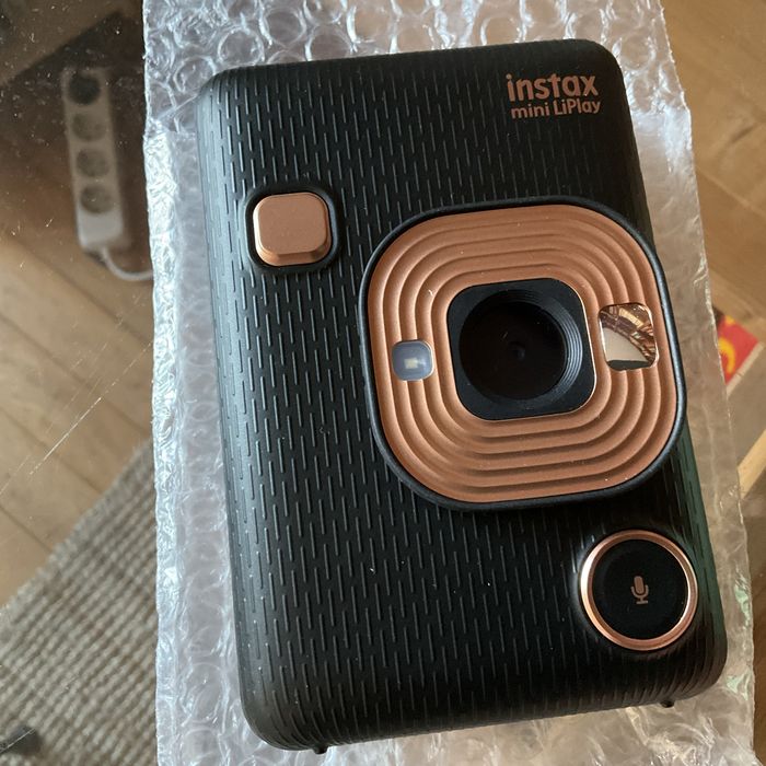 Máquina fotográfica instantânea Fujifilm Instax mini LiPlay (comonova)