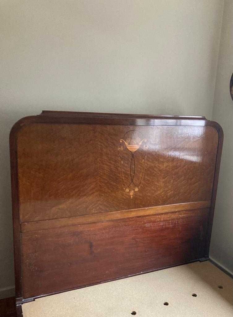 cama tipo art déco