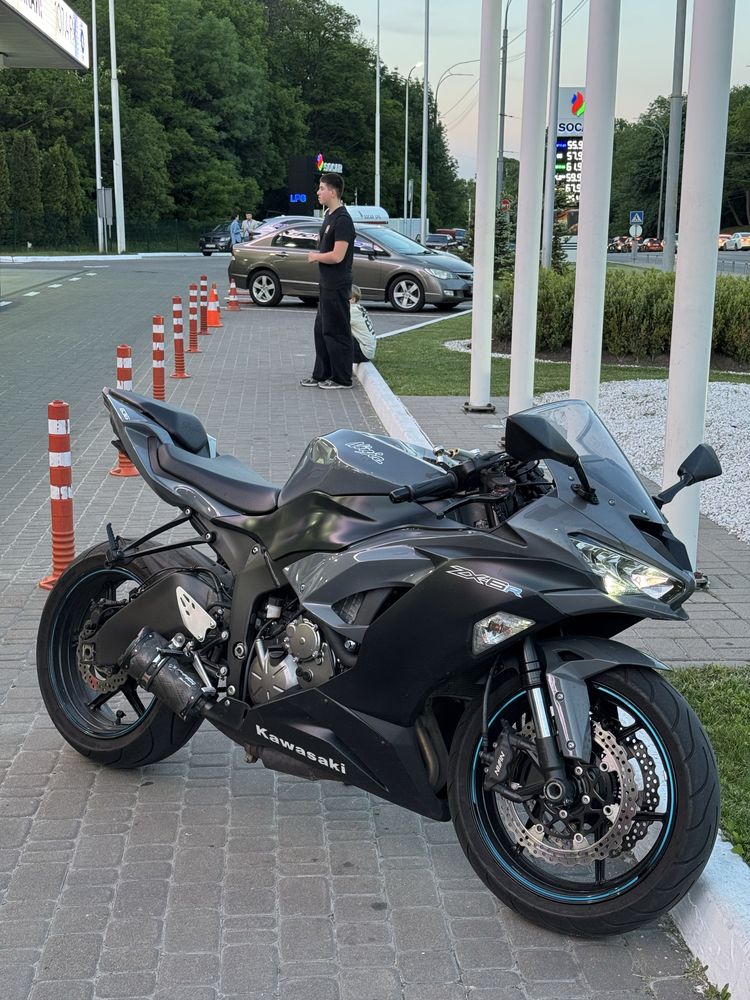 Kawasaki zx6r 636