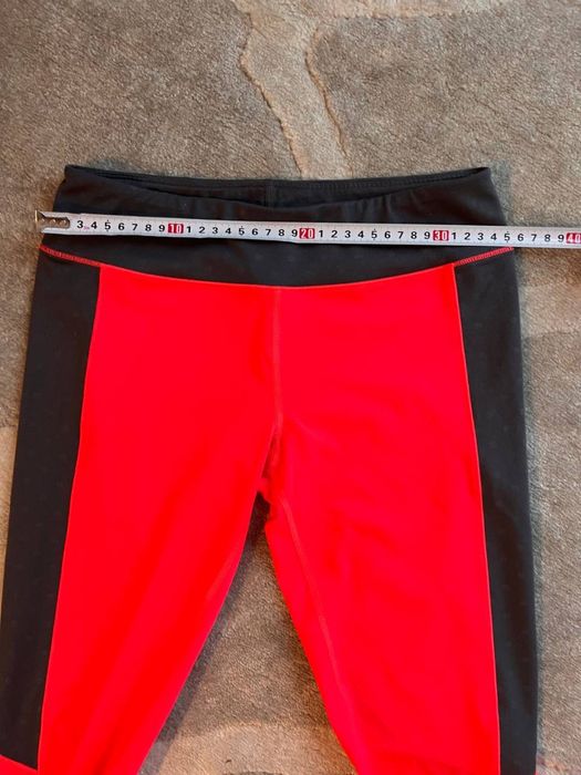 Яркие лосины under armour