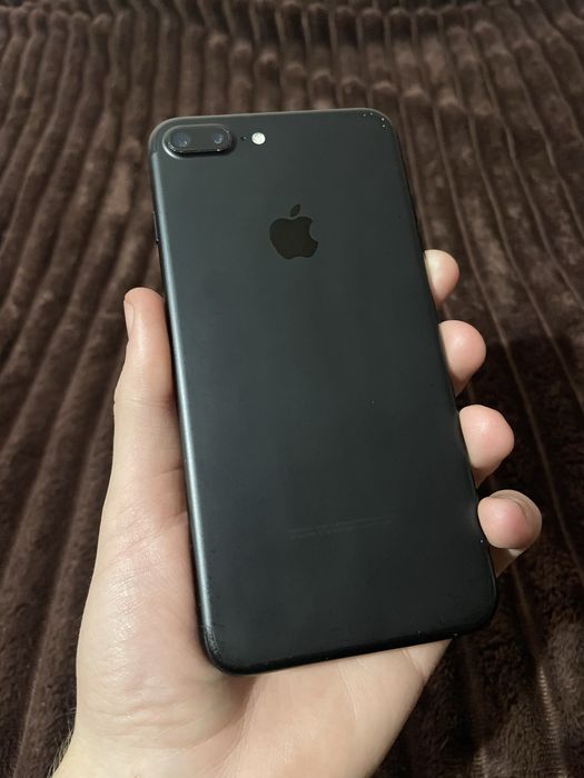 Apple 7+ Гб - 128