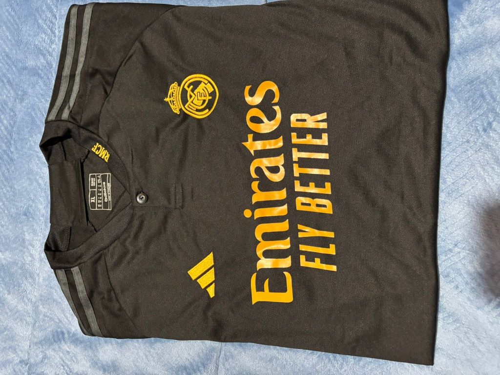 Camisola Real Madrid preta