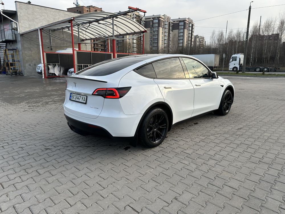 Tesla Model Y Dual Motor Long Range 82 KW