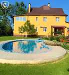 Будинок з басейном , с. Старі Петрівці | 250 м², 15 соток