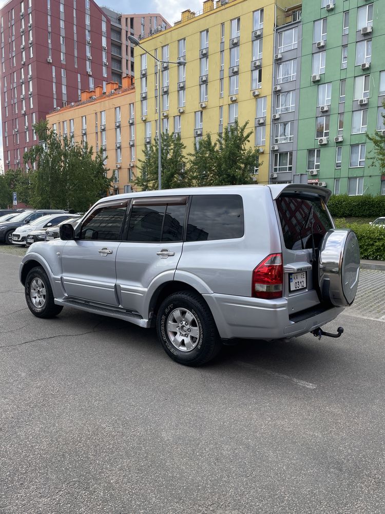 Mitsubishi Pajero Wagon