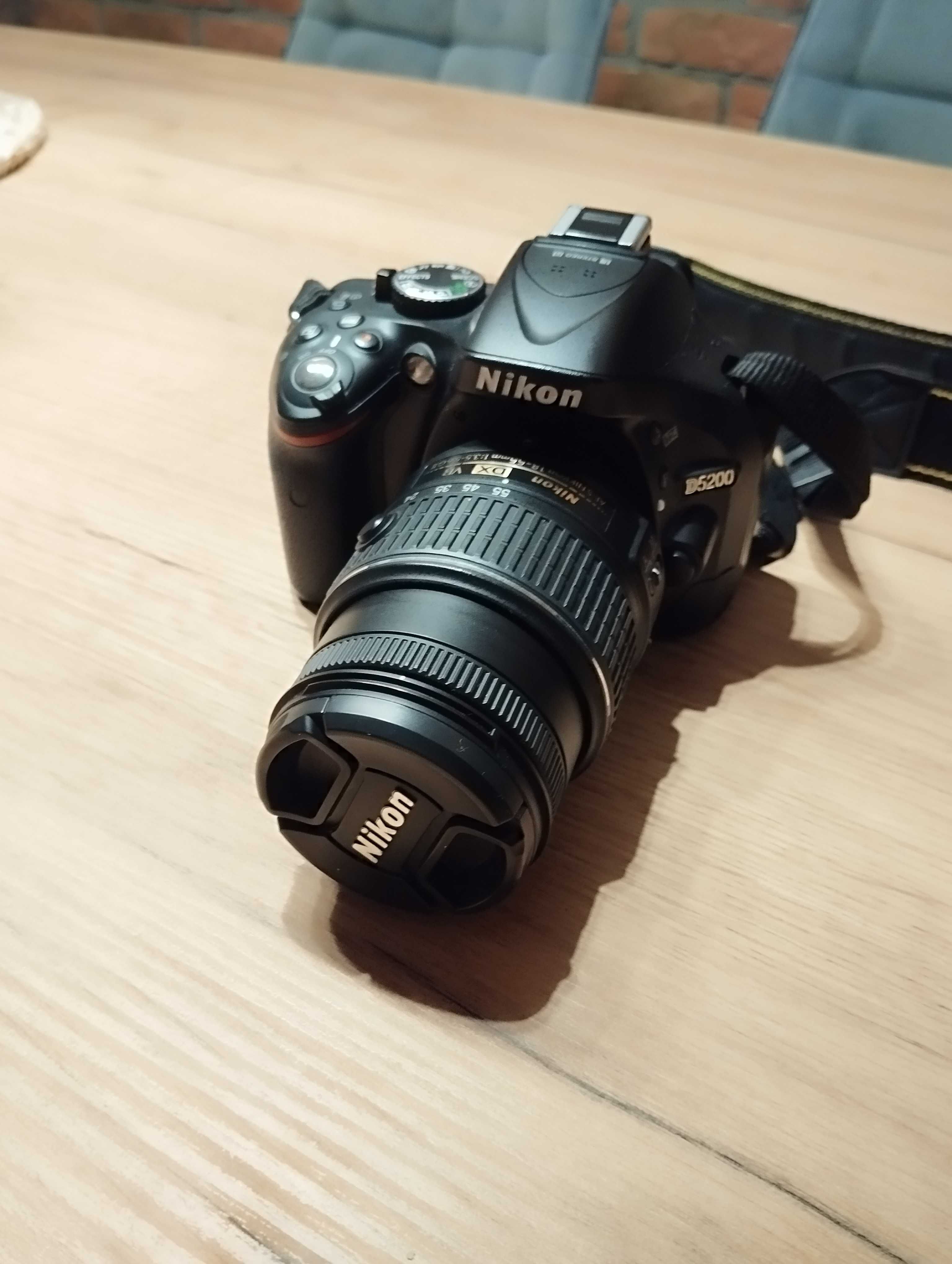 Lustrzanka Nikon D5200 jak nowa