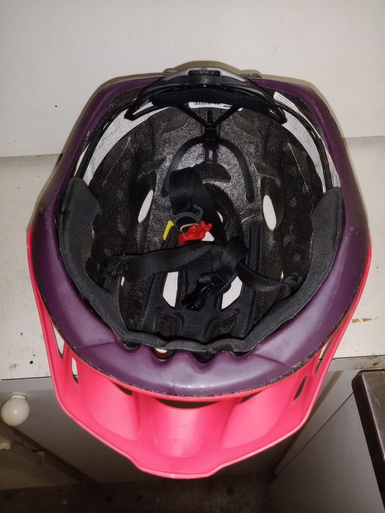 6€ Capacete de marca para desocupar