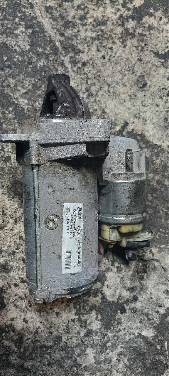 Стартер Renault Master (Opel Movano, Nissan NV400) 233002654R