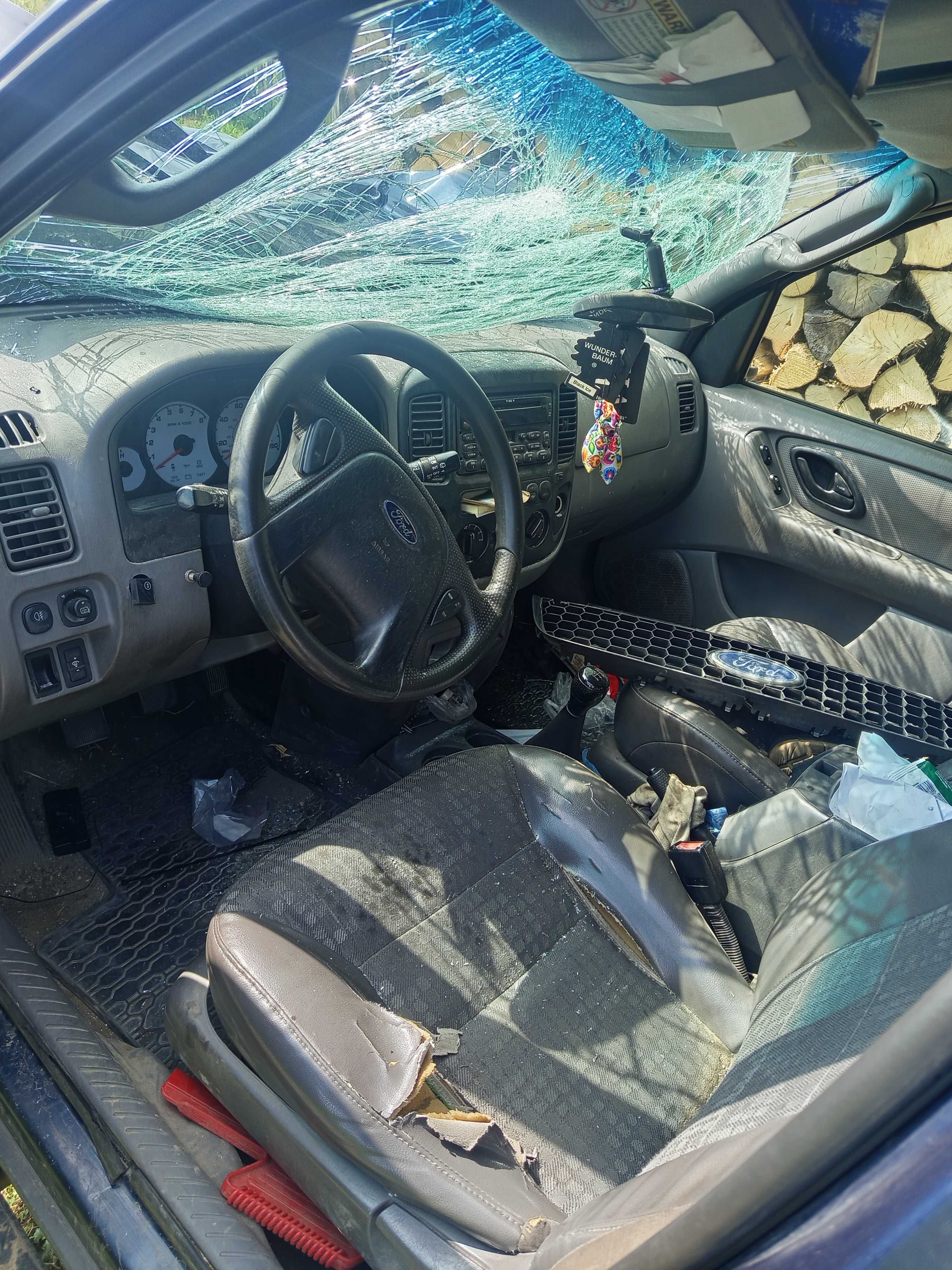 Ford Escape 2.0 benzyna /gaz 4x4 Powypadkowy