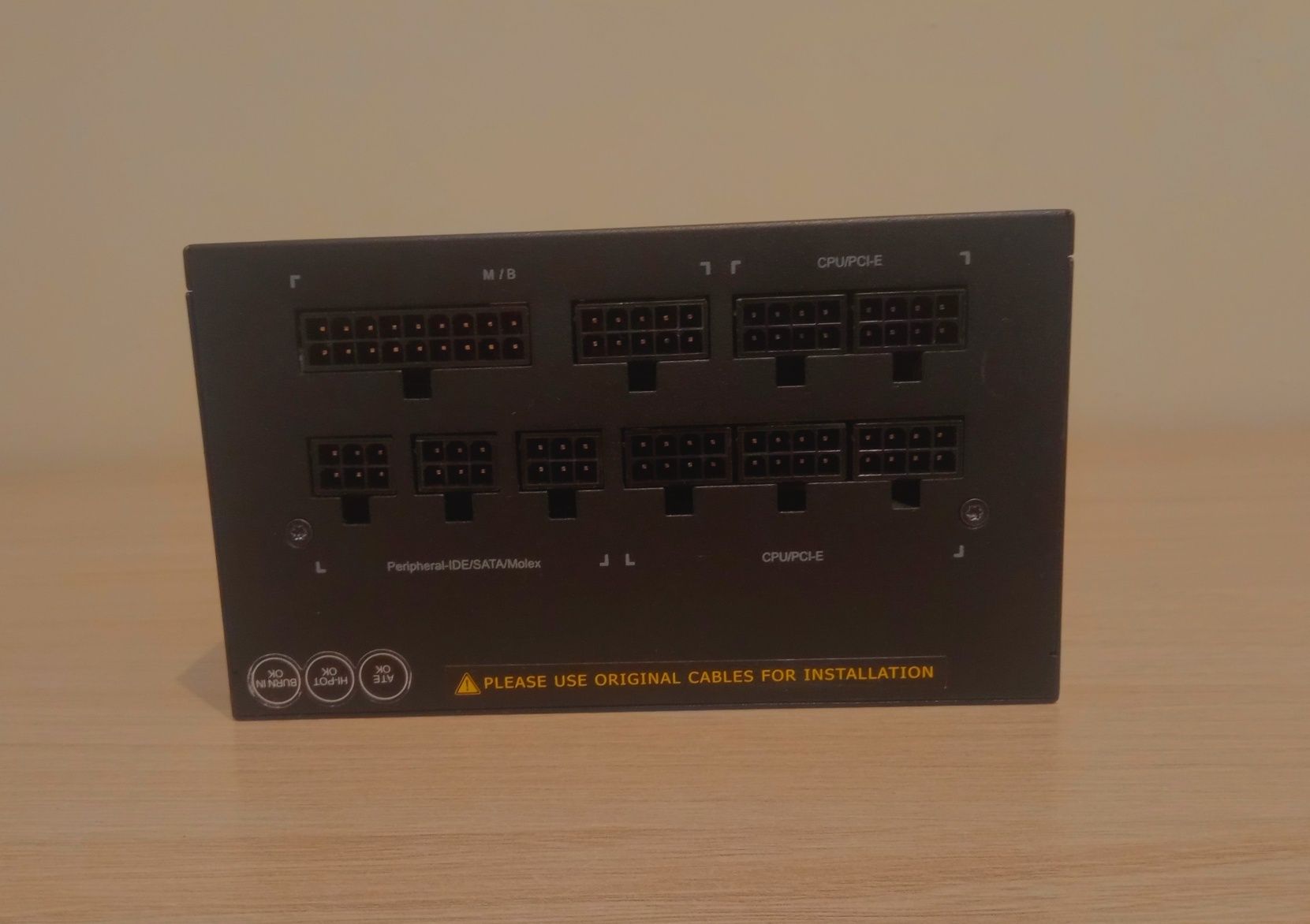Zasilacz gigabyte