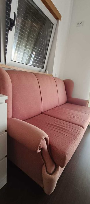 Sofá vintage em bom estado
