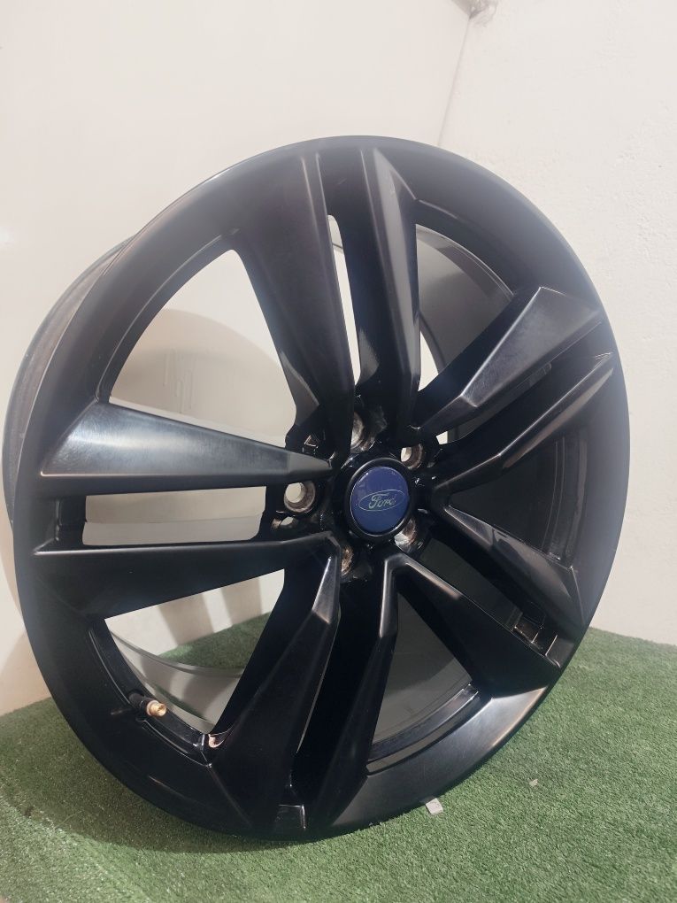 Felgi aluminiowe OE Ford Mustang 5x114.3 et 45 19" 9J TPMS
