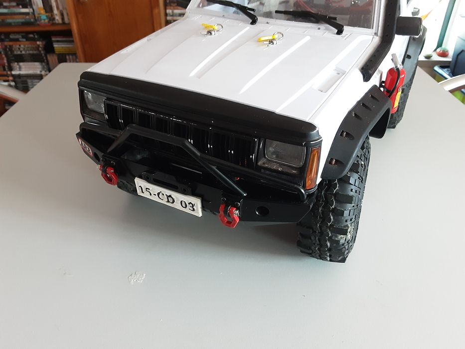 Crawler scale 1.10 Scx10 2 injora cherokee