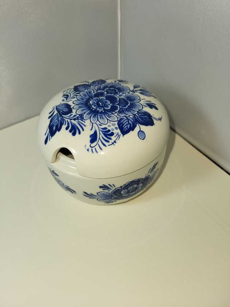 Cukiernica DELFT Blue sygnowana B123006