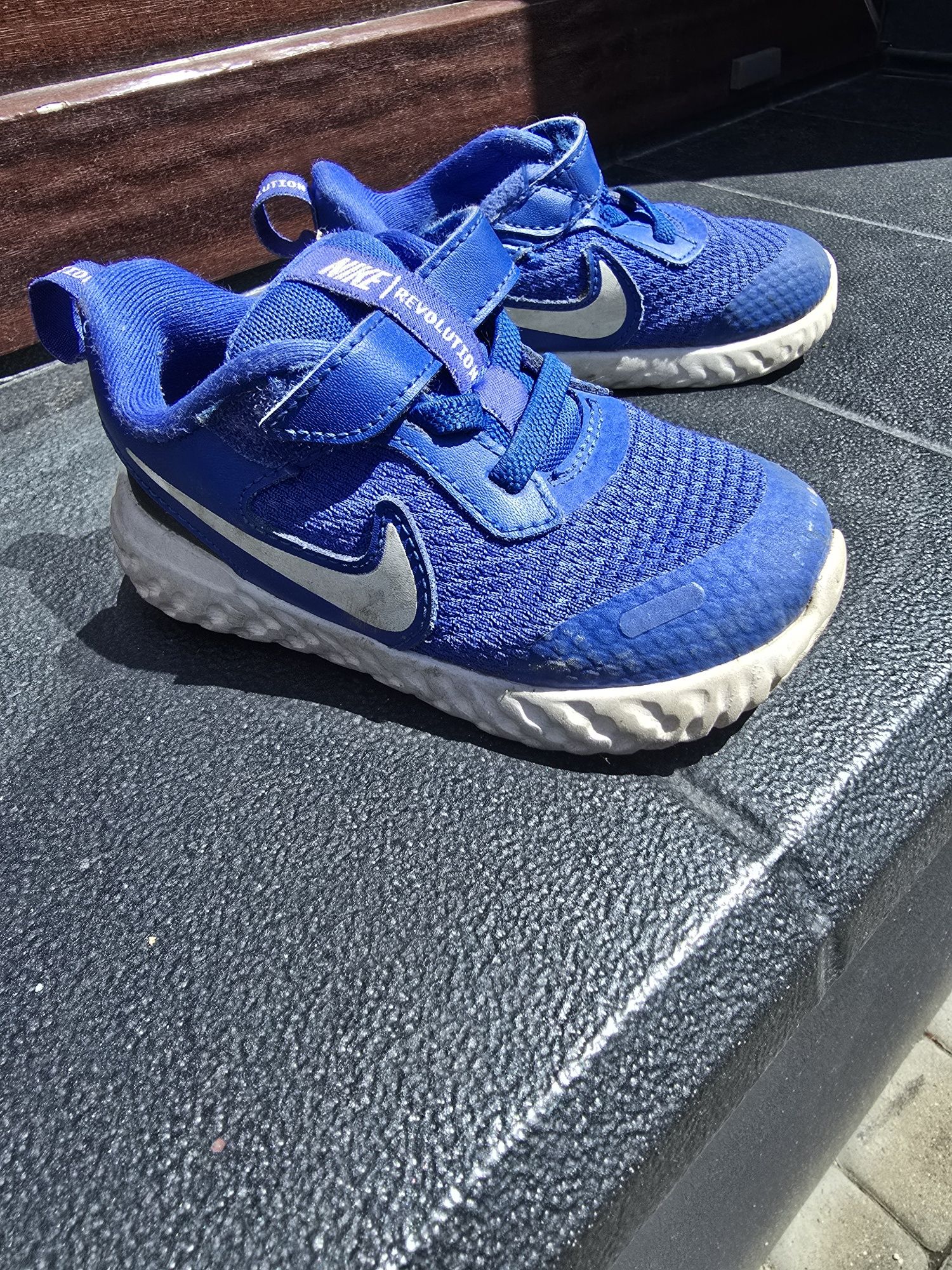Buty Nike rozmiar 23.5