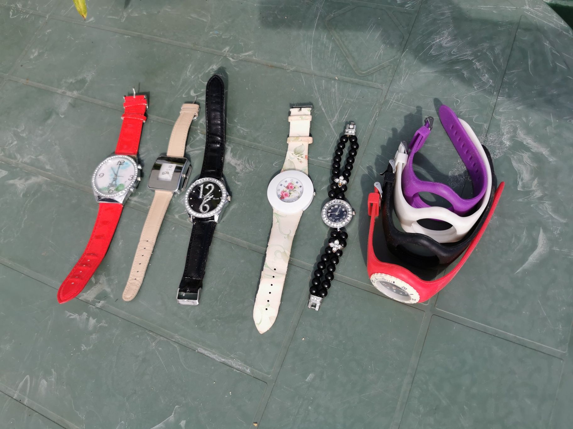 Kilka sztuk zegarków zegarek silikonowy z wymiennymi silikonkami