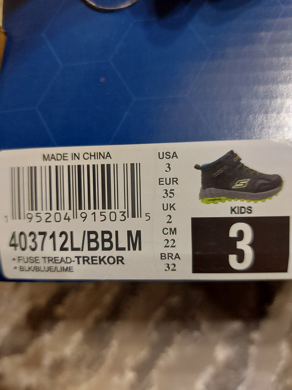 Продам зимние ботинки sketchers