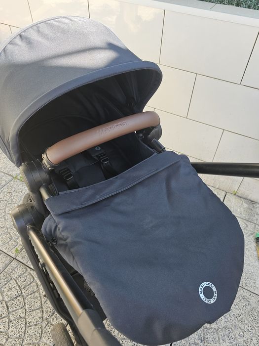 Carro de passeio maxi cosi