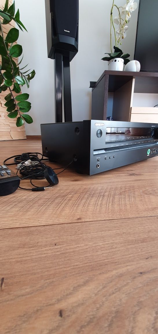 Amplituner  Onkyo TX -535 kina domowego 5.1
