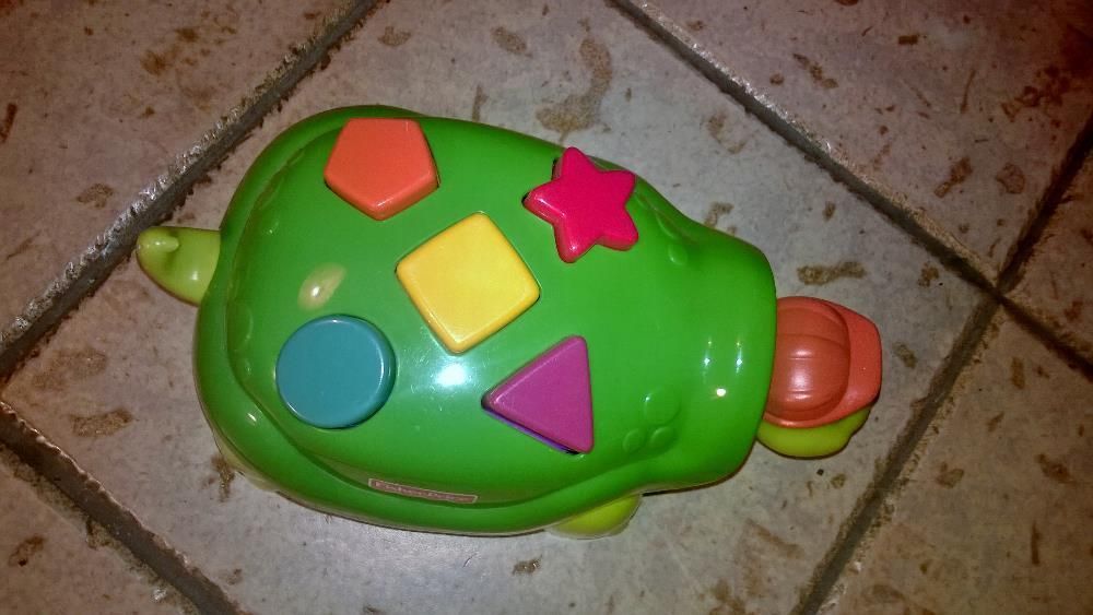 Brinquedo Ovni Fisher Price e Tartaruga Fisher Price