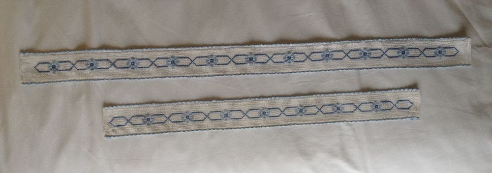 Barras bordadas a ponto cruz para 2 toalhas