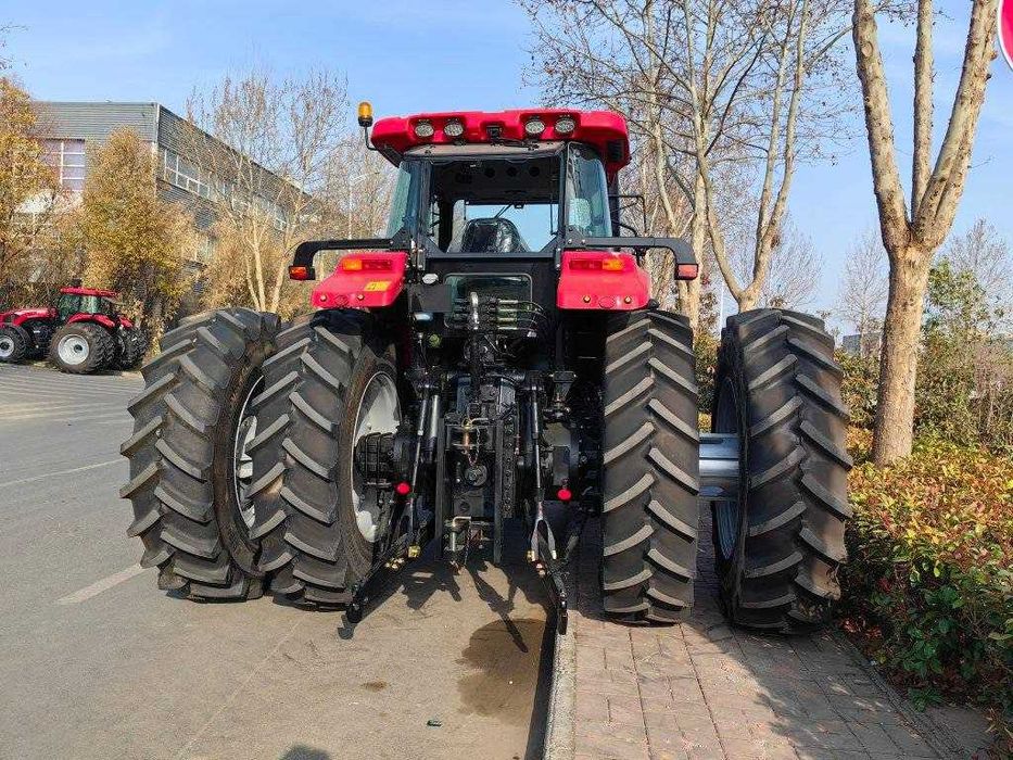 Трактор YTO ELP 2804, колісний трактор Юто, 280 к.с.